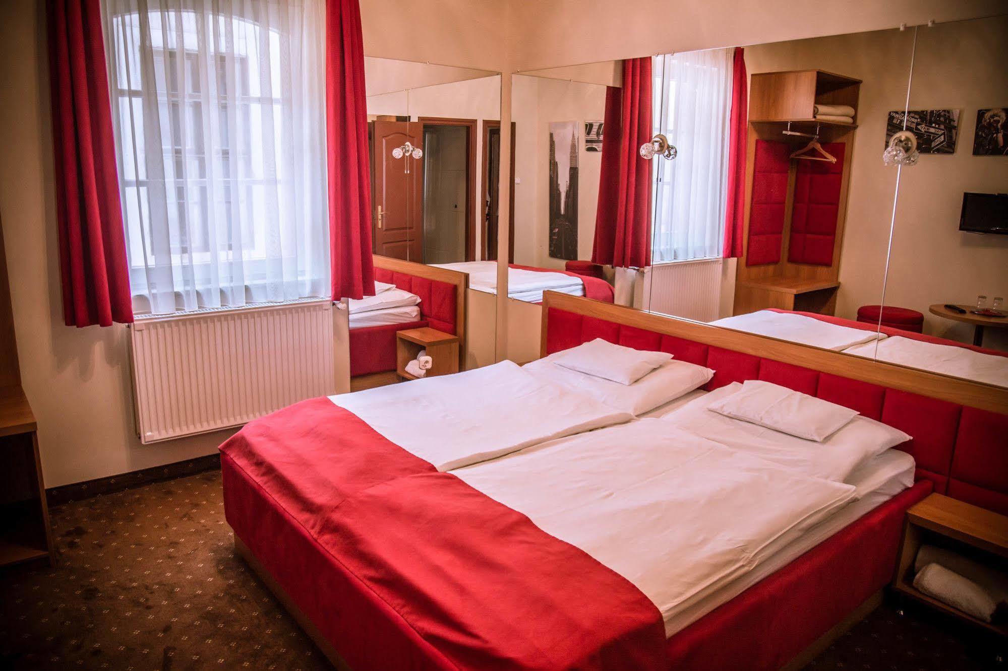 Soho Apartmanház Győr Exterior foto