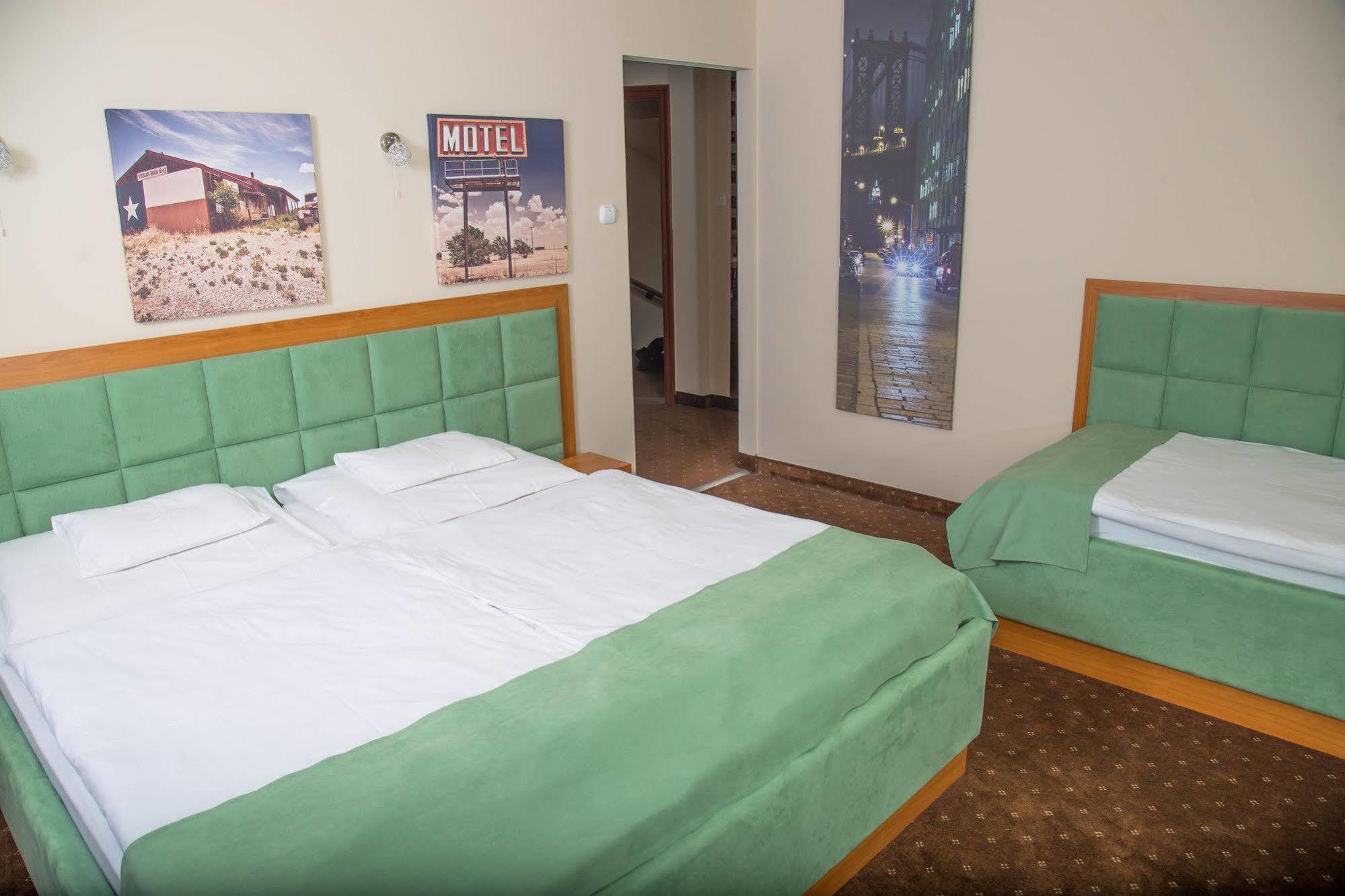 Soho Apartmanház Győr Exterior foto